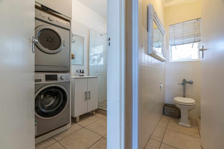 To Let 2 Bedroom Property for Rent in Sea Point Western Cape